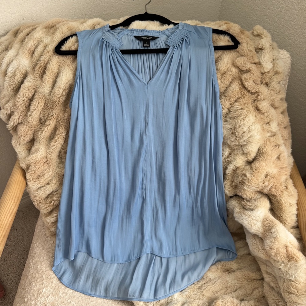 Simply Vera Vera Wang Light Blue Sleeveless Blouse